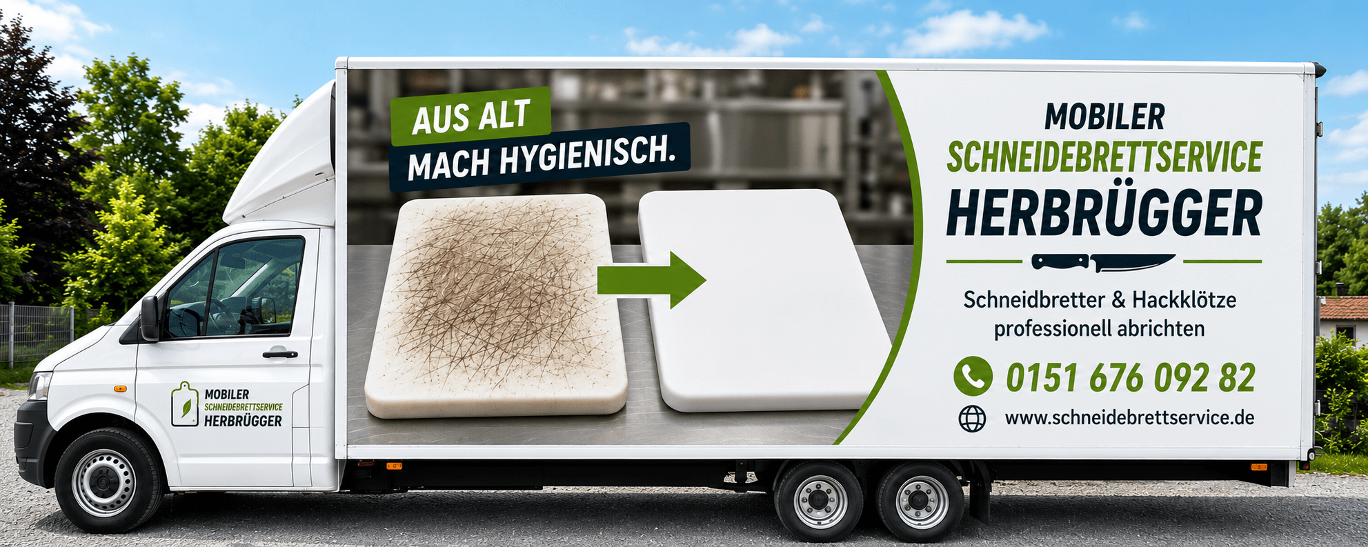 Bulli des mobilen Schneidebrettservice Herbrügger mit Werbung